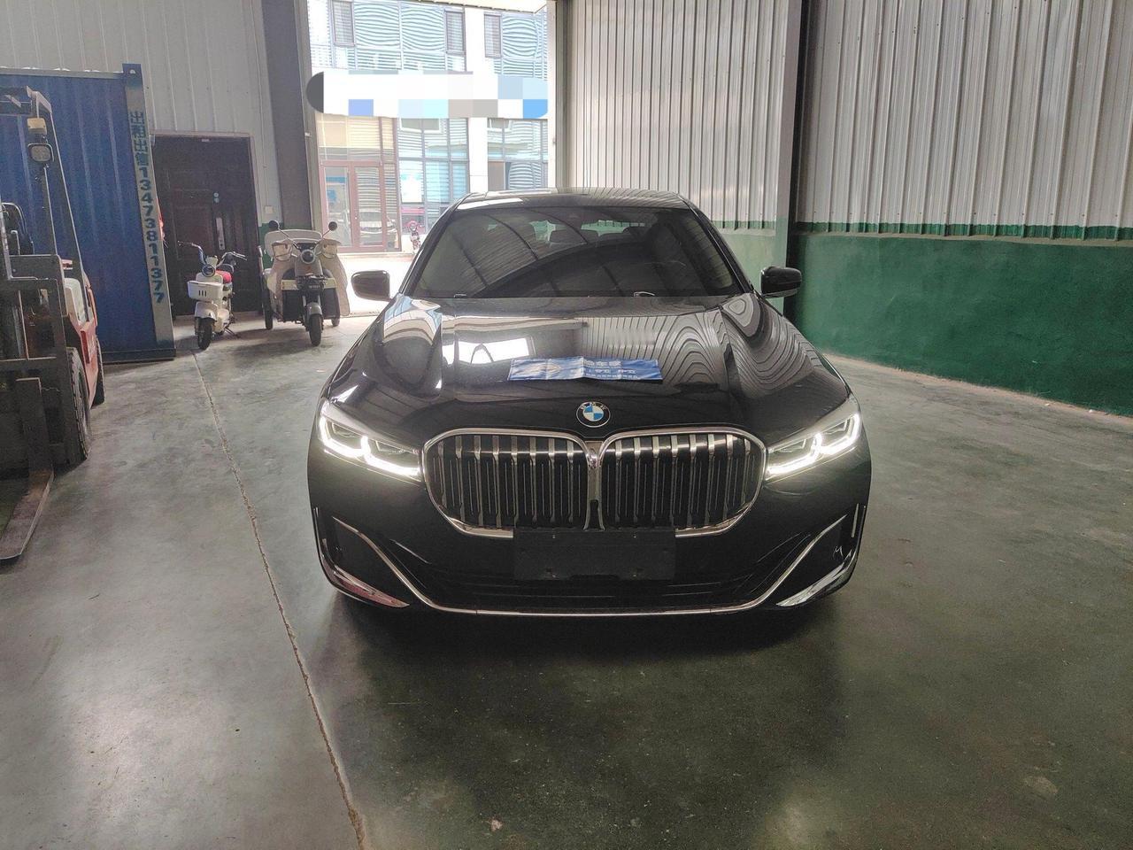 宝马最成功的一代7系，可惜遇到了巅峰W222奔驰S级！前两天帮粉丝验了一台宝马