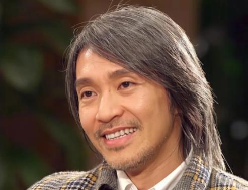 2009年，周星驰给韩三平打了一个电话，语气谦卑：“能不能给我在《建国大业》里安