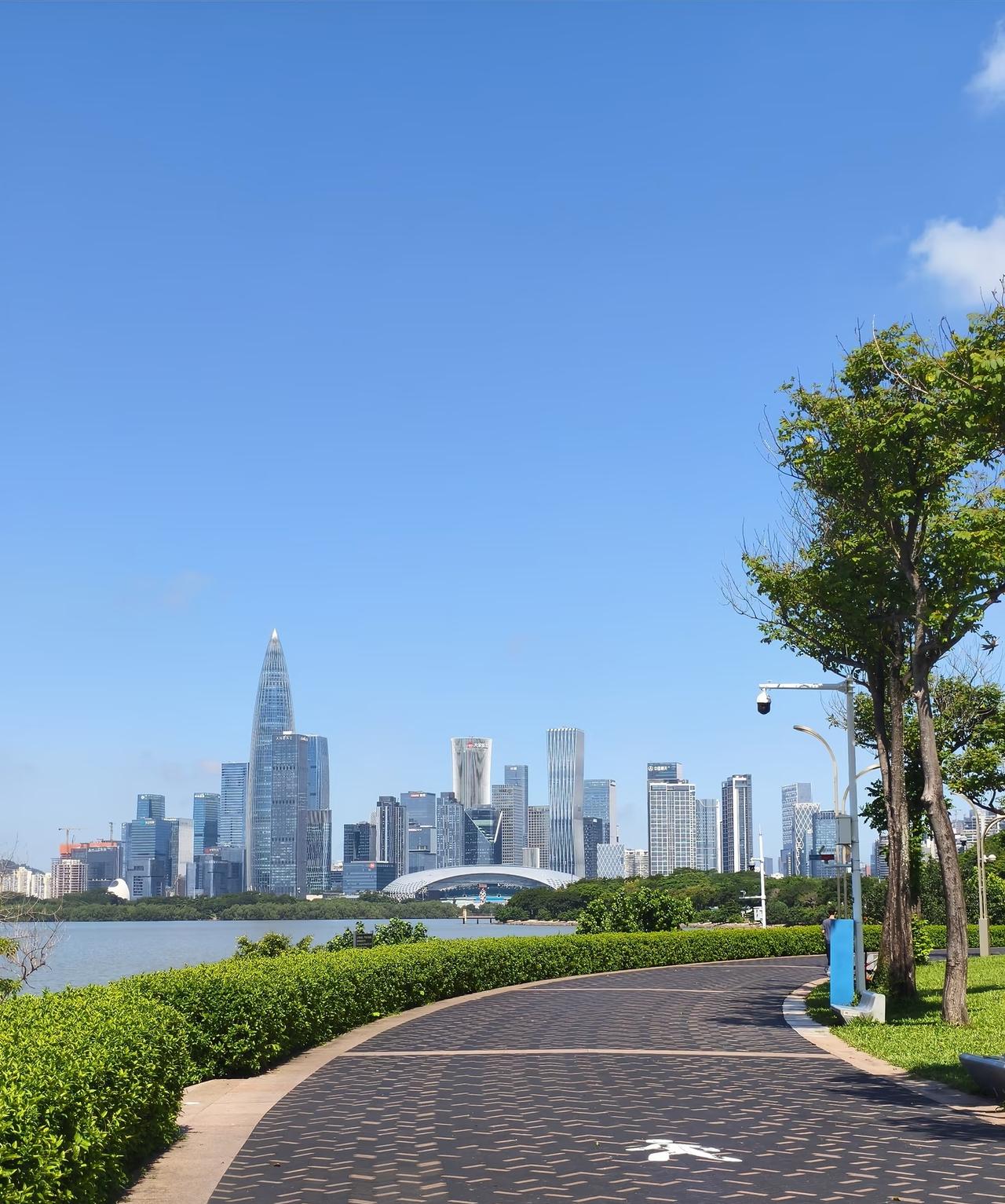中国相对“不宜居”的10个城市：1.重庆2.南昌3.武汉4