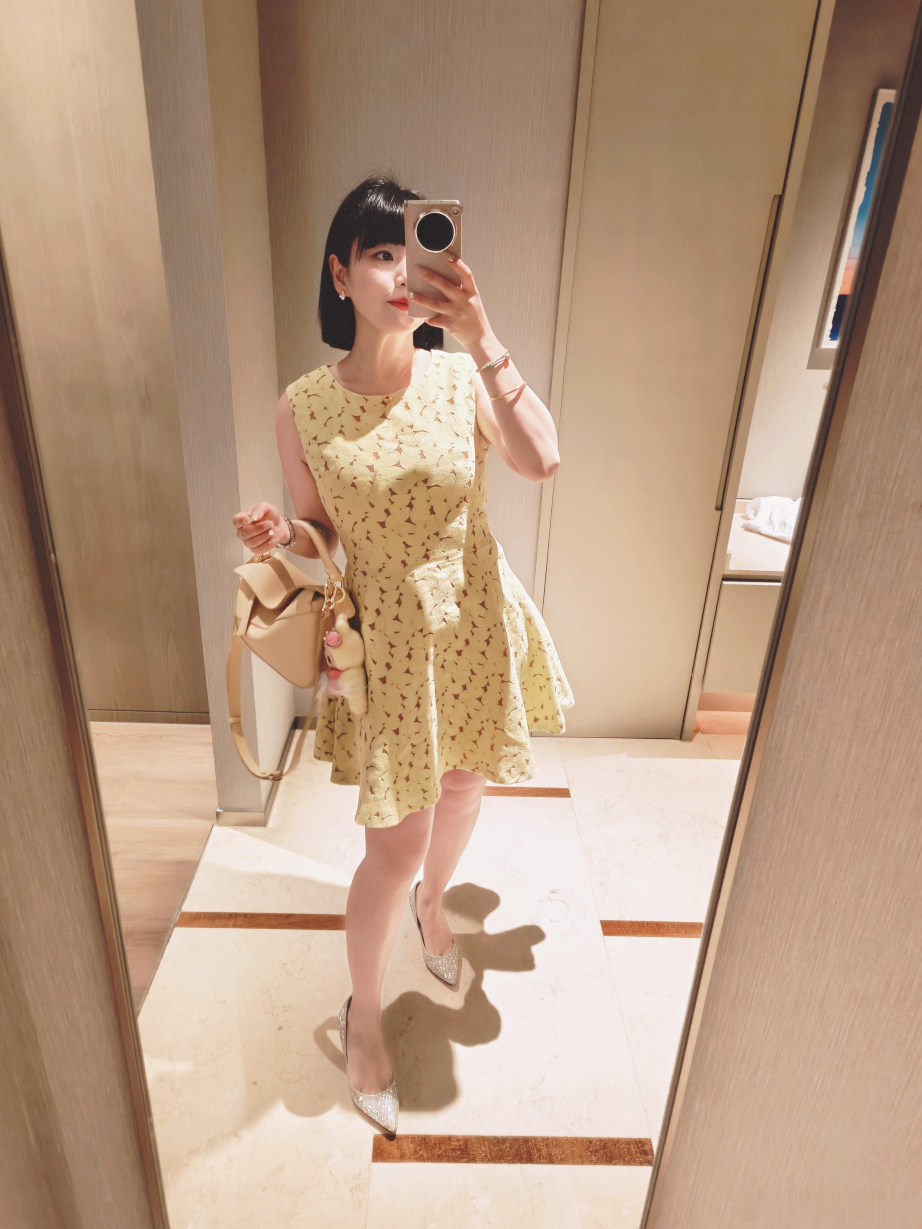 从现在开始，流行黄色今日穿搭(ootd)