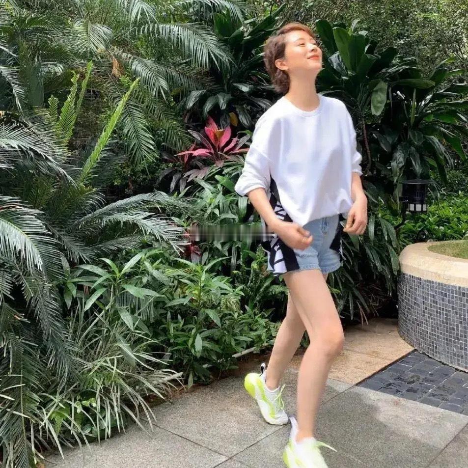 海清除了没孩子，也算是人生赢家了。