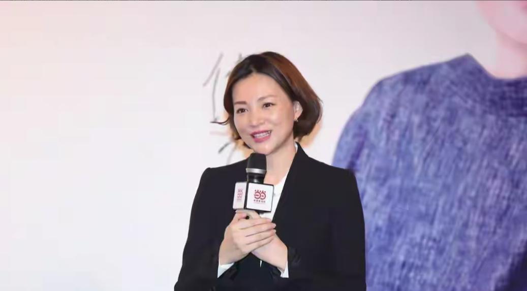 董卿丈夫密春雷坐上了被告席！2026年7月9日，他坐在上海金融法院的被告席上