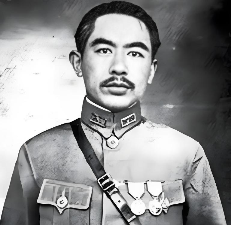 1949年，逃到台湾的“新疆王”盛世才收到一封加急电报，他留在甘肃兰州的岳父邱宗