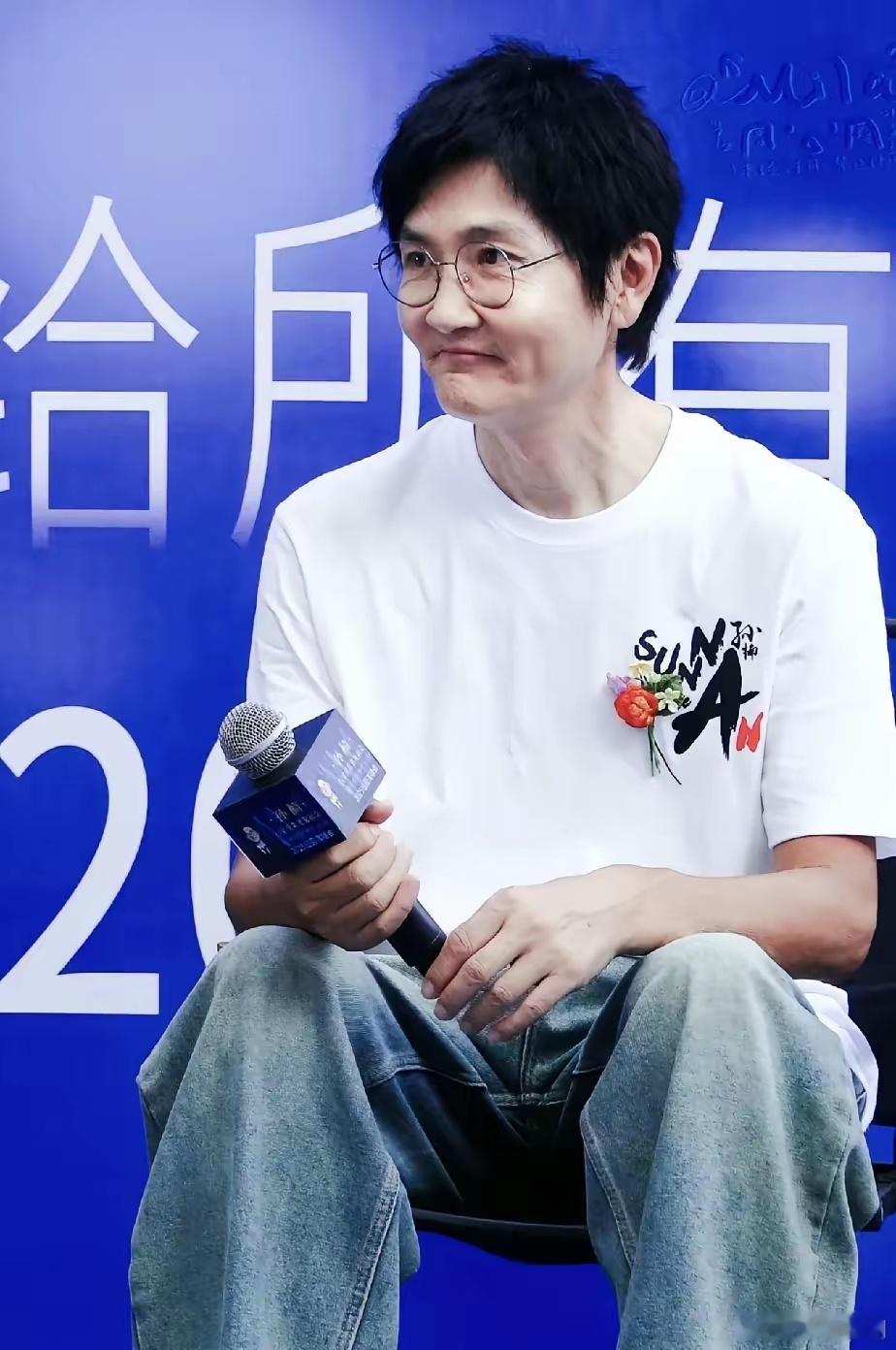 人到中老年，千万不能减肥。孙楠老师都快认不出了。[捂脸哭]​​​
