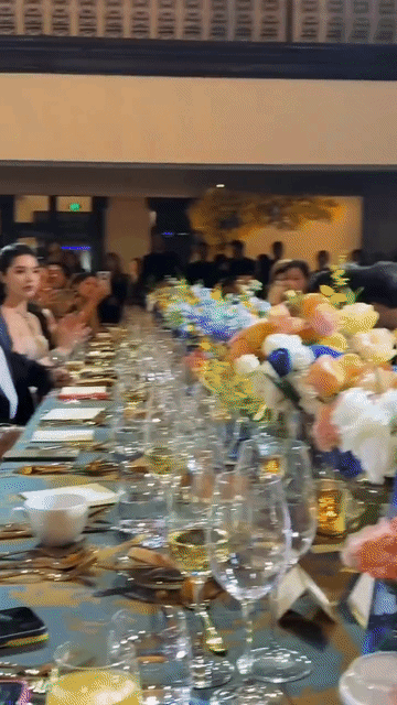 想知道宝格丽晚宴上和刘亦菲平起平坐的这位美女到底凭什么？晚宴上，宝格丽总裁身边分