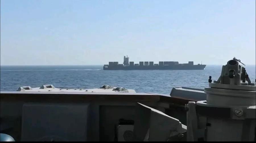 半岛电视台报道，当地时间19日，据一名德黑兰消息人士提供的最新内幕，美军向伊朗籍