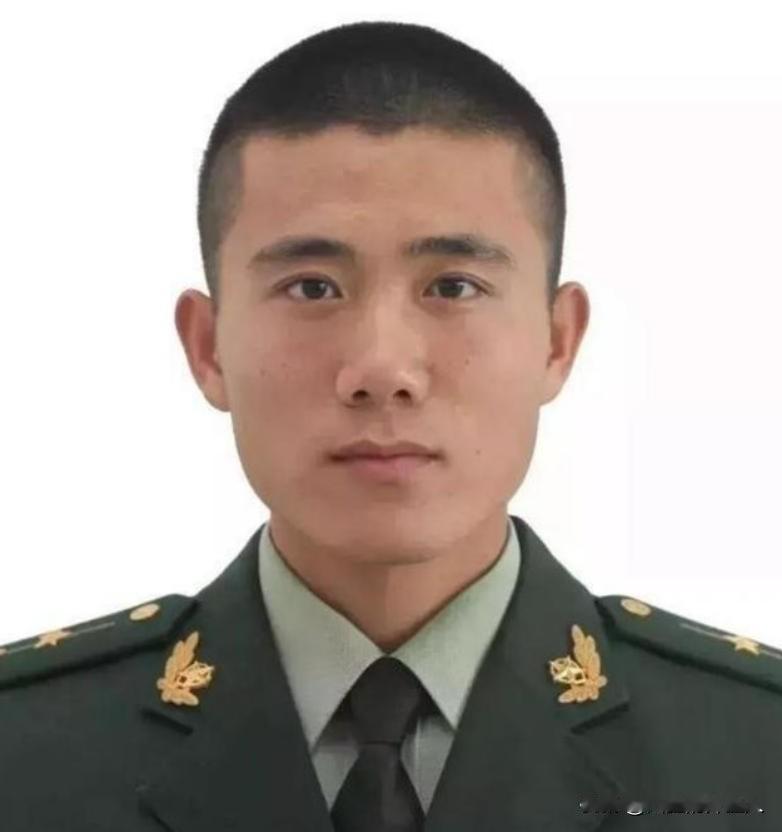 “国家培养了他5年！”2018年，武警济南支队入职了一个月的大学生，还立下了一等
