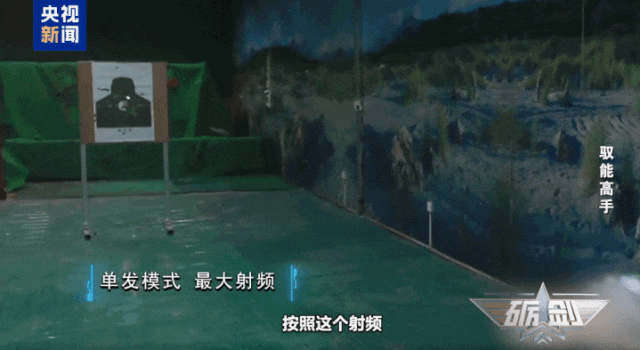 中国新一代电磁枪登场，2000发每分破钢板，硬核实力有多强？科幻电影里的“无声