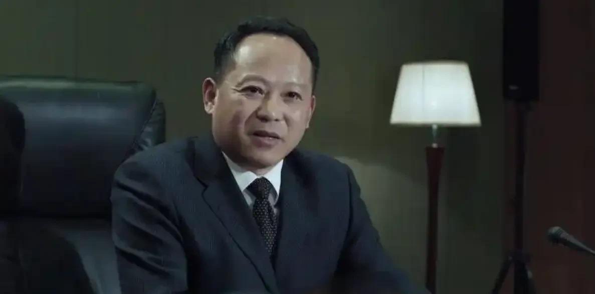 人民的名义中，钱秘书长的出现和操作都很抽象…首先，作为政协的秘书长，他是没有资