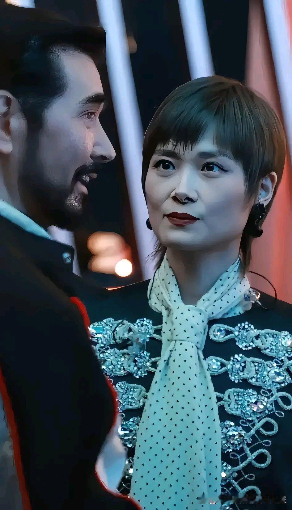 看来不结婚生娃照样会老啊，​​​