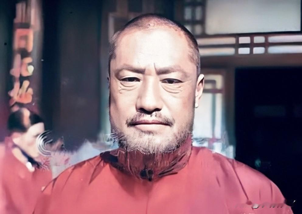 这才是马步芳的真实貌相，都看看吧！这并非演员扮演的，而是货真价实的真品，面貌展现