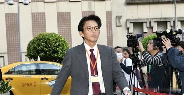 黄国昌提议弹劾赖清德知名律师：必须先提倒阁不然就是打假球！12月18