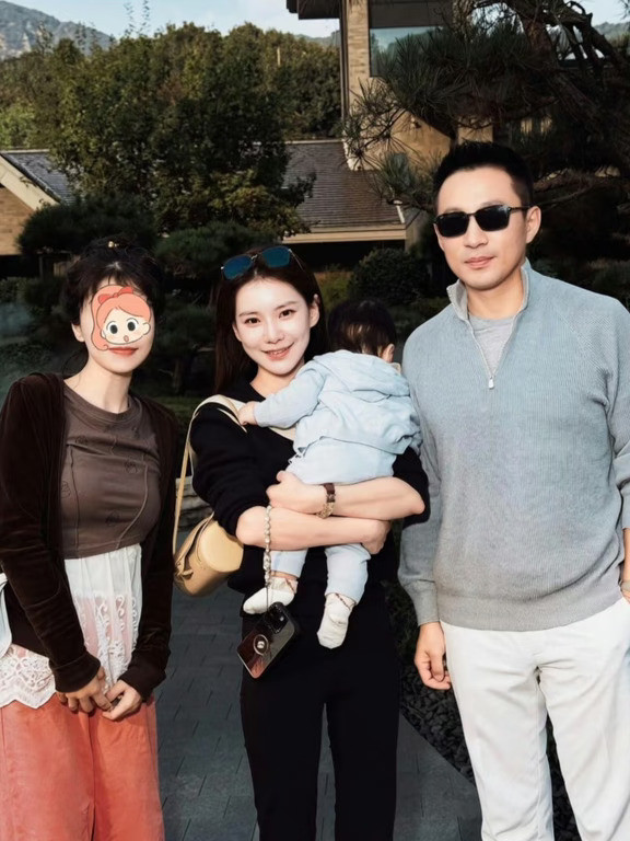 45岁汪小菲和老婆马筱梅带着小儿子