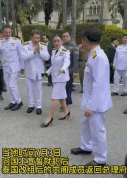 泰国这番操作，洪森会不会气炸？佩通坦依然担任泰国文化部长，并未被排除出局。当她