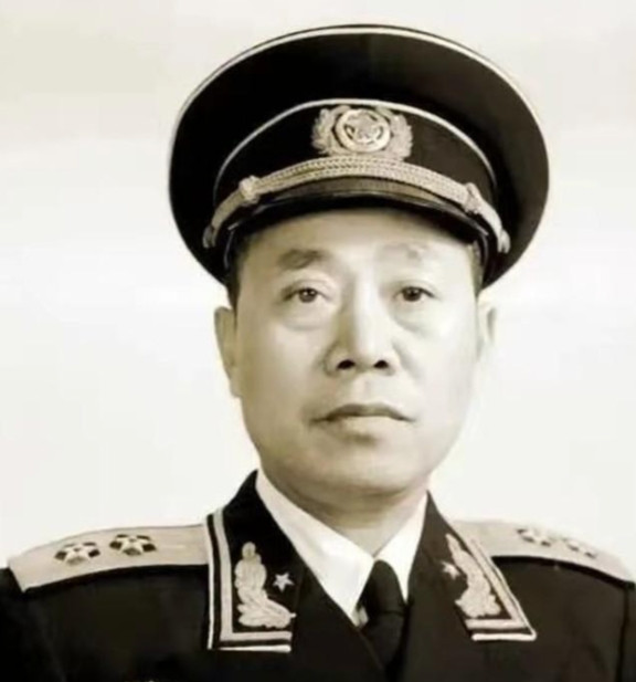 1967年1月21日，新中国开国中将、海军副司令员陶勇，被发现死在井中。一时间，