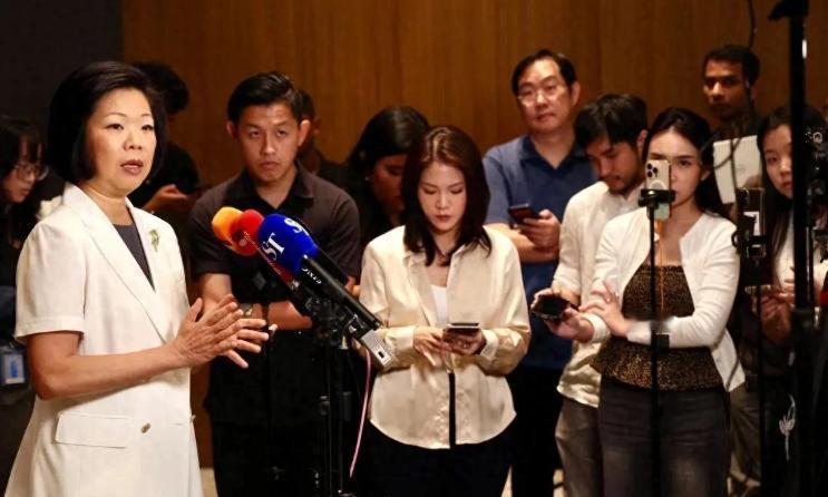 52名新加坡人被抓，黄循财一言不发！9月4日，针对中国警方于广西境内抓捕52