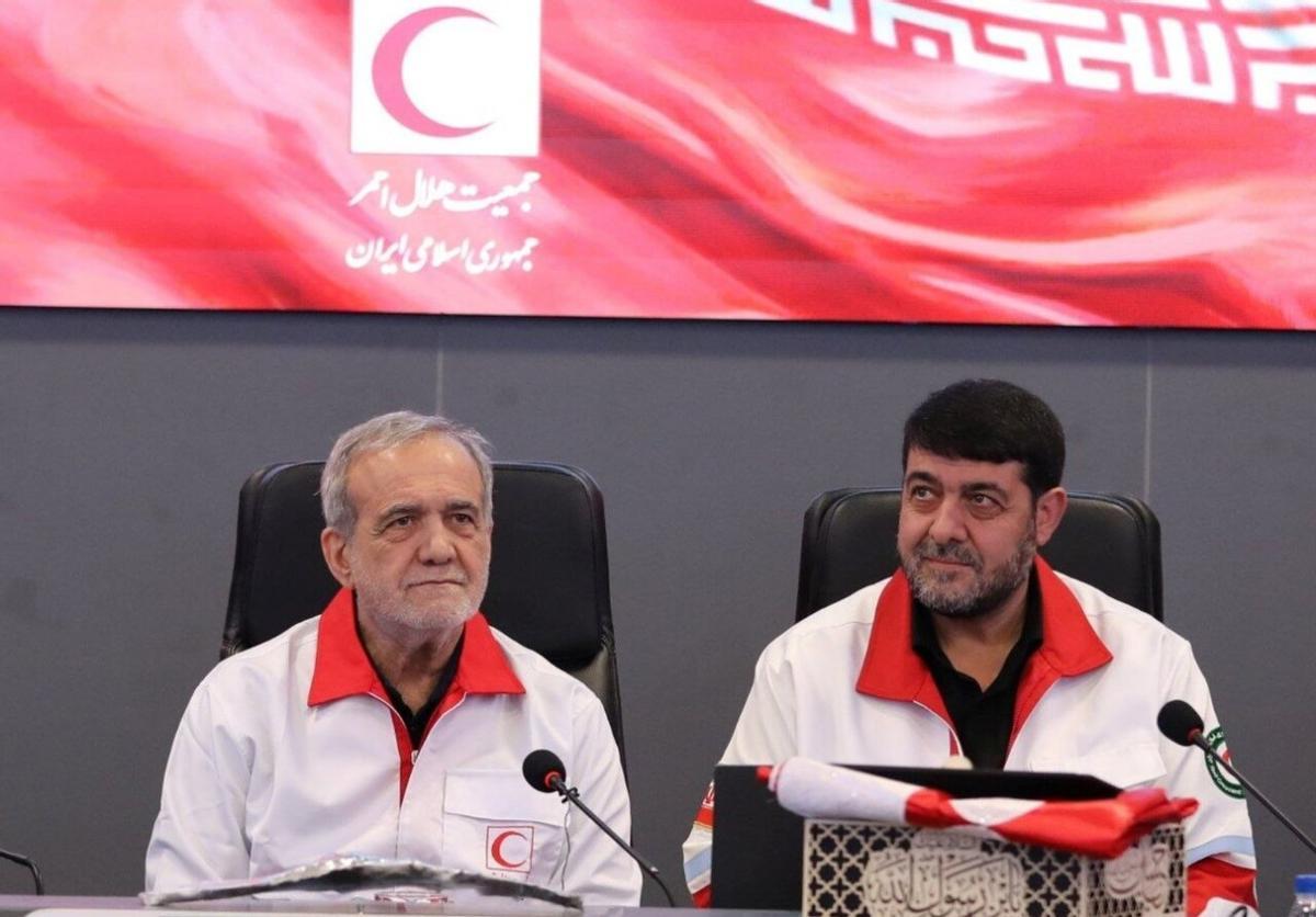 认清现实还是道德绑架？伊朗总统：美国想先拿下伊朗，再对付中国 伊朗总统佩泽希