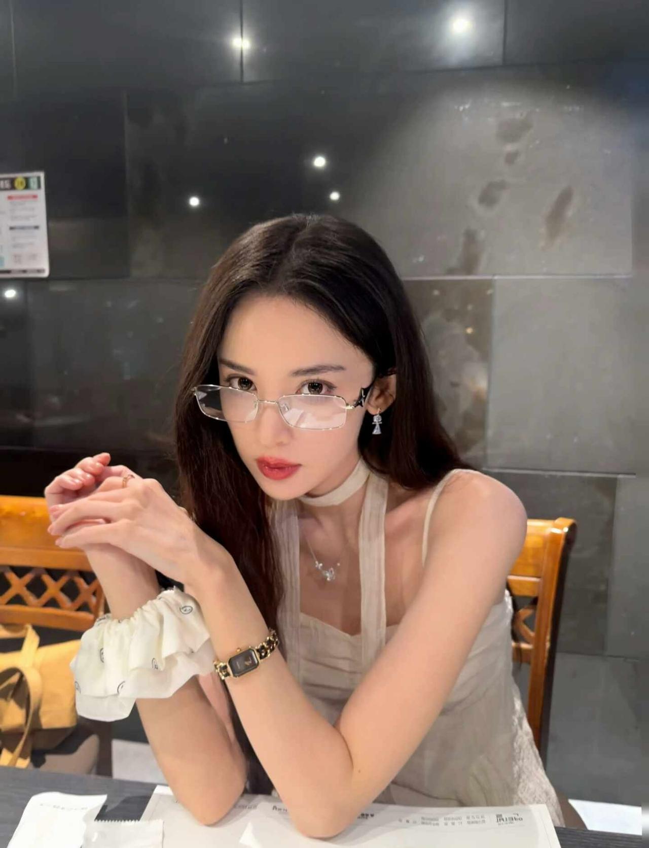 好想和漂亮姐姐一起吃饭娜扎古力娜扎明星不止AB面