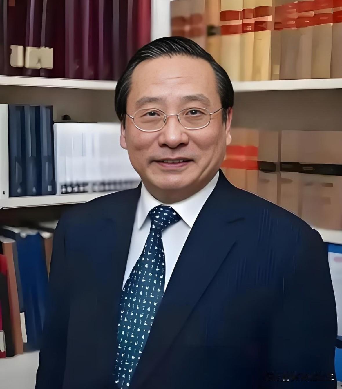 没想到高志凯这次是真把窗户纸捅破了！这话听得人浑身舒畅，简直太解气了！看看