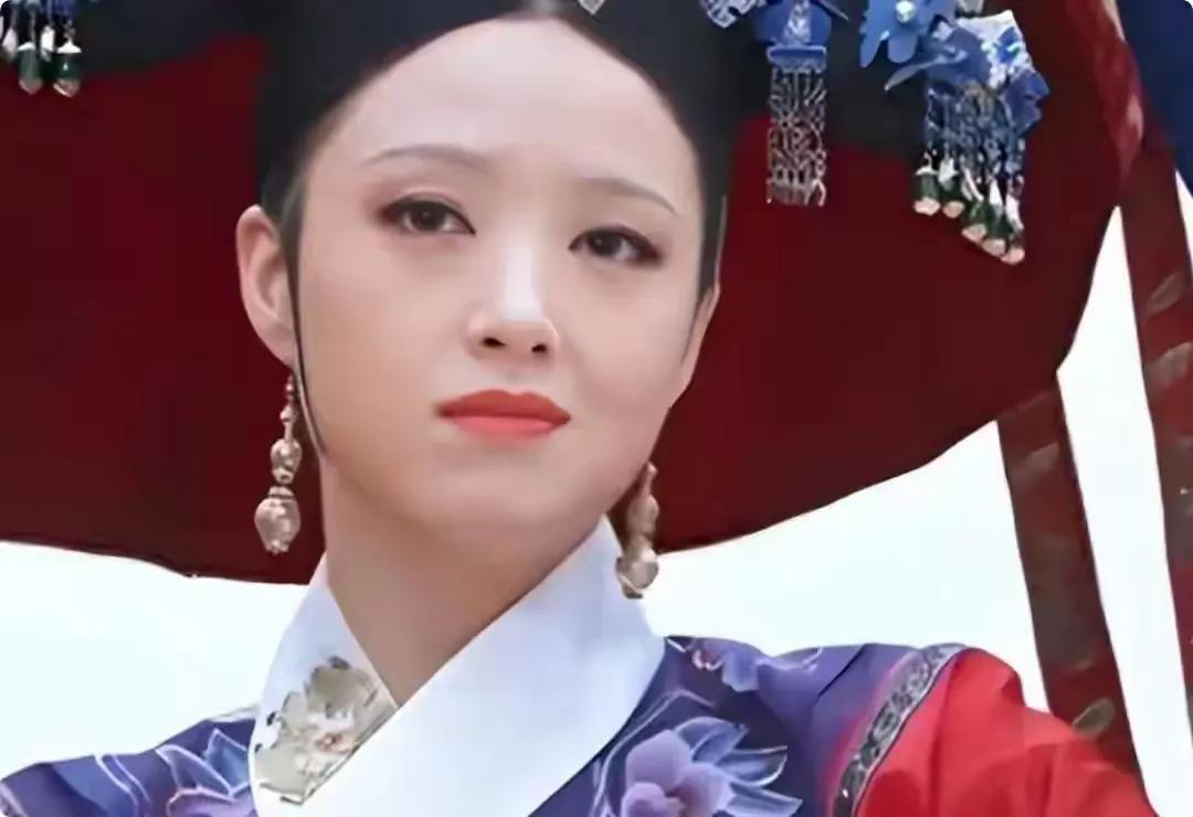 郑晓龙新拍《红楼梦》的消息一放出，黛玉，宝玉，王熙凤的角色都安排起来了。陈都灵中