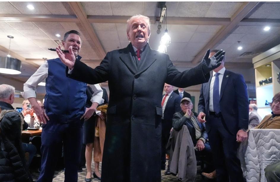 新闻快讯——特朗普要求彻查普雷蒂被击毙案，立场出现反转当地时间1月27日，