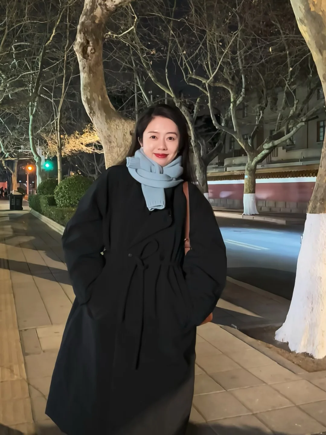 𝟐𝟎𝟐𝟔第一天就好冷❄️用羽绒服抱住自己。