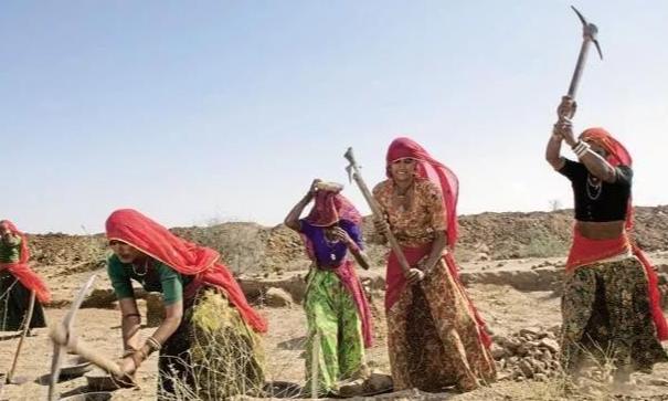 俄罗斯正面临300万劳动力缺口，印度拟向俄罗斯输送大量技术工人。印度前期与日本签