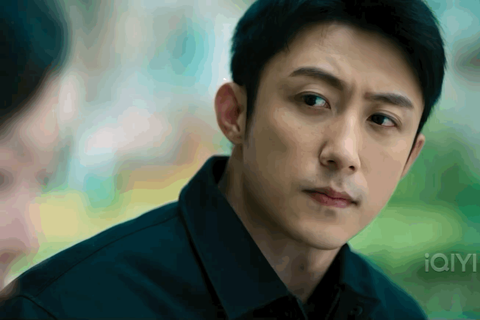 谁懂黄景瑜独一份的气场《罚罪2》秦枫这巴掌太顶了！教训狂妄小辈刘天飞时，起身一巴