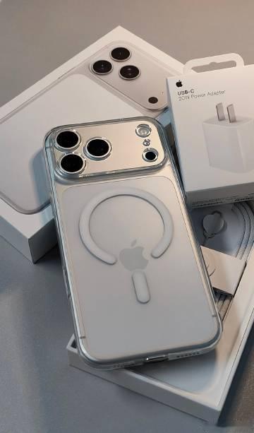 喜欢就买，干嘛要委屈自己<br />以后请叫我尊贵的iPhone 17...