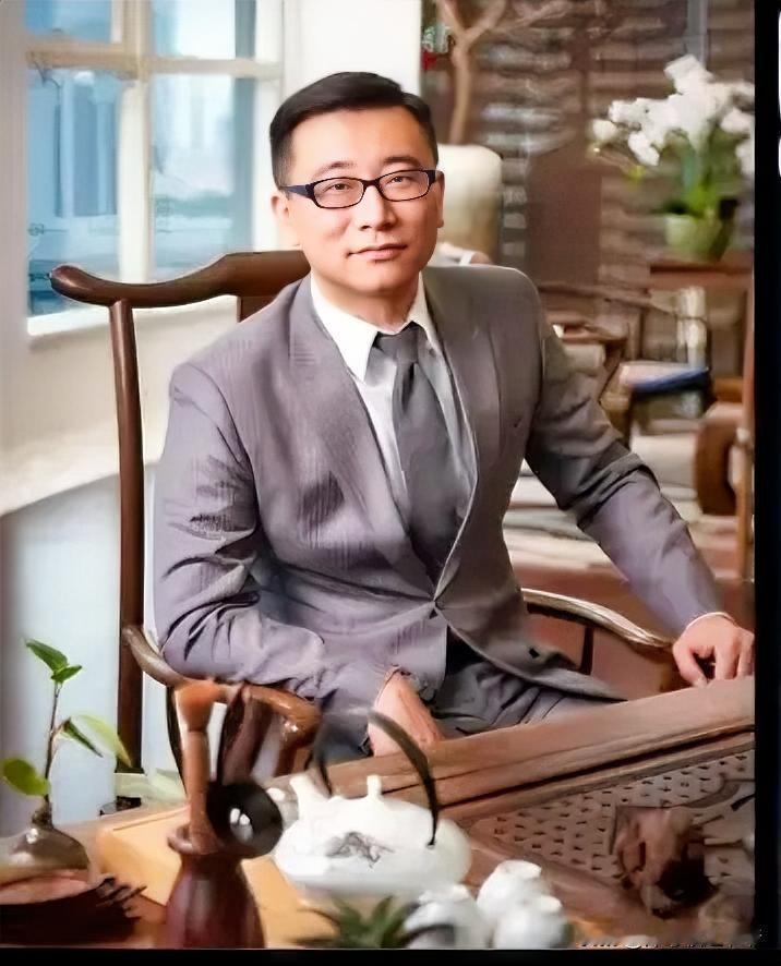 年薪2000万，39岁的三体CEO竟投毒害死了同龄的老板。游族创始人林奇堪称