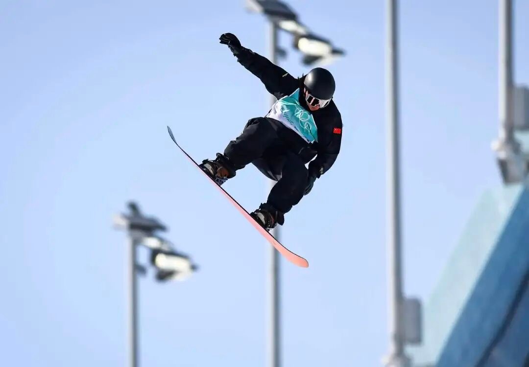苏翊鸣葛春宇杨文龙打头阵米兰冬奥会战火今晚打响，单板滑雪男子大跳台预赛，中国队