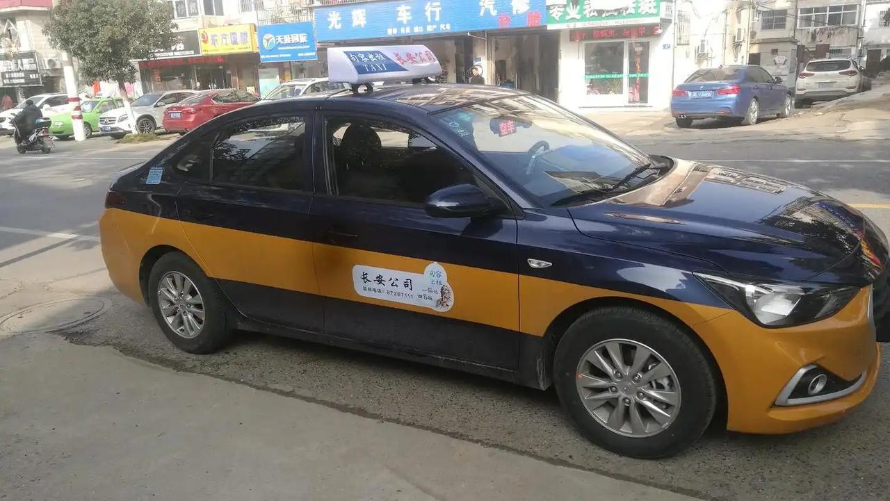 为什么大家现在宁愿等网约车，也不坐出租车？ 很简单，因为现在的出租车，已经彻