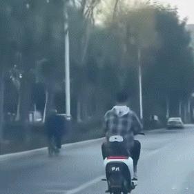 莪对手机沉迷程度就这样：​​​