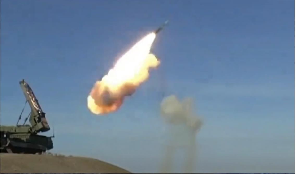 老炮发威！俄军古董级S-300竟击落北约王牌F-16？俄乌战场传来惊人战果：