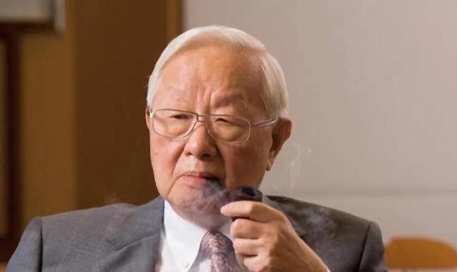 台积电创办人张忠谋，接受采访时又一次引发争议：“我真心认为，我的国家——美
