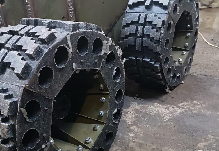 乌克兰初创公司QirimTechnology已开始生产专为地面无人机、装甲车辆