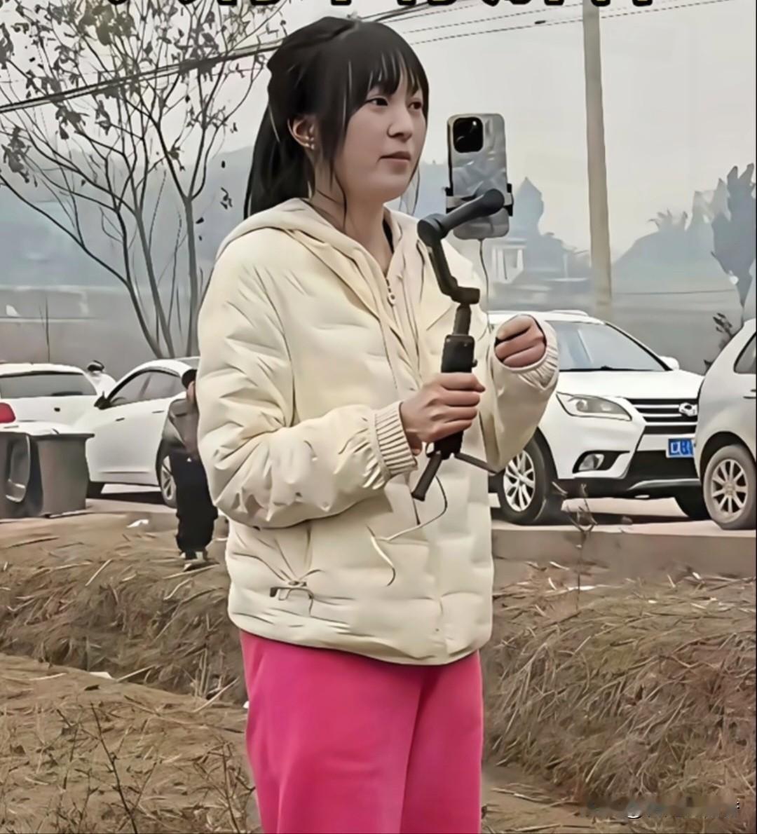 实锤！呆呆直播间回应月薪，3500+五险一金引热议，流量换岗值不值…？