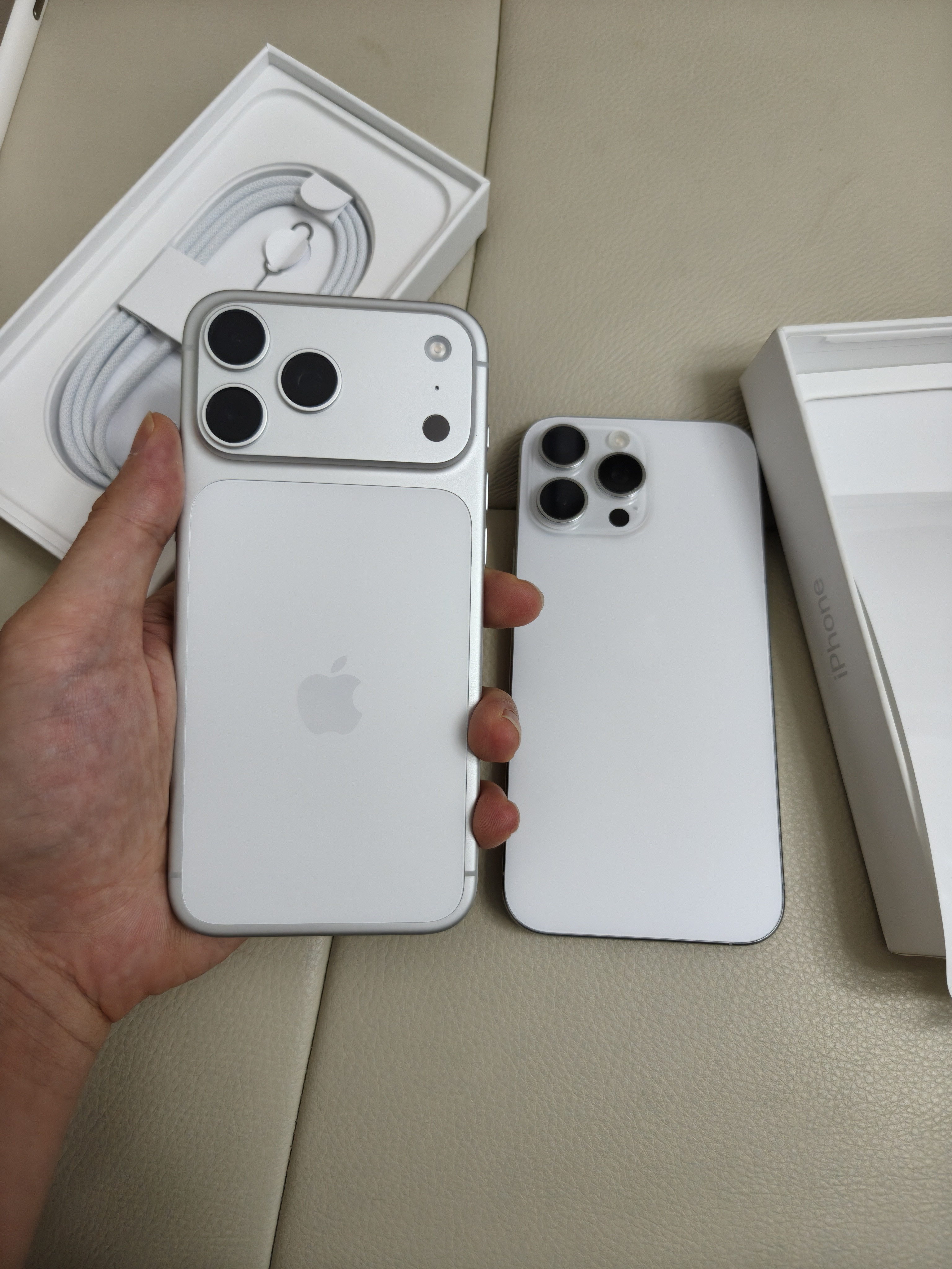 iPhone16ProMax夏天太烫了，本来想把资料导到iPhone17