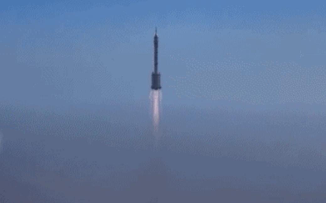 央视首度披露！2026年1月3日，因撞击发生裂痕后，我国首次航天应急发射！ 