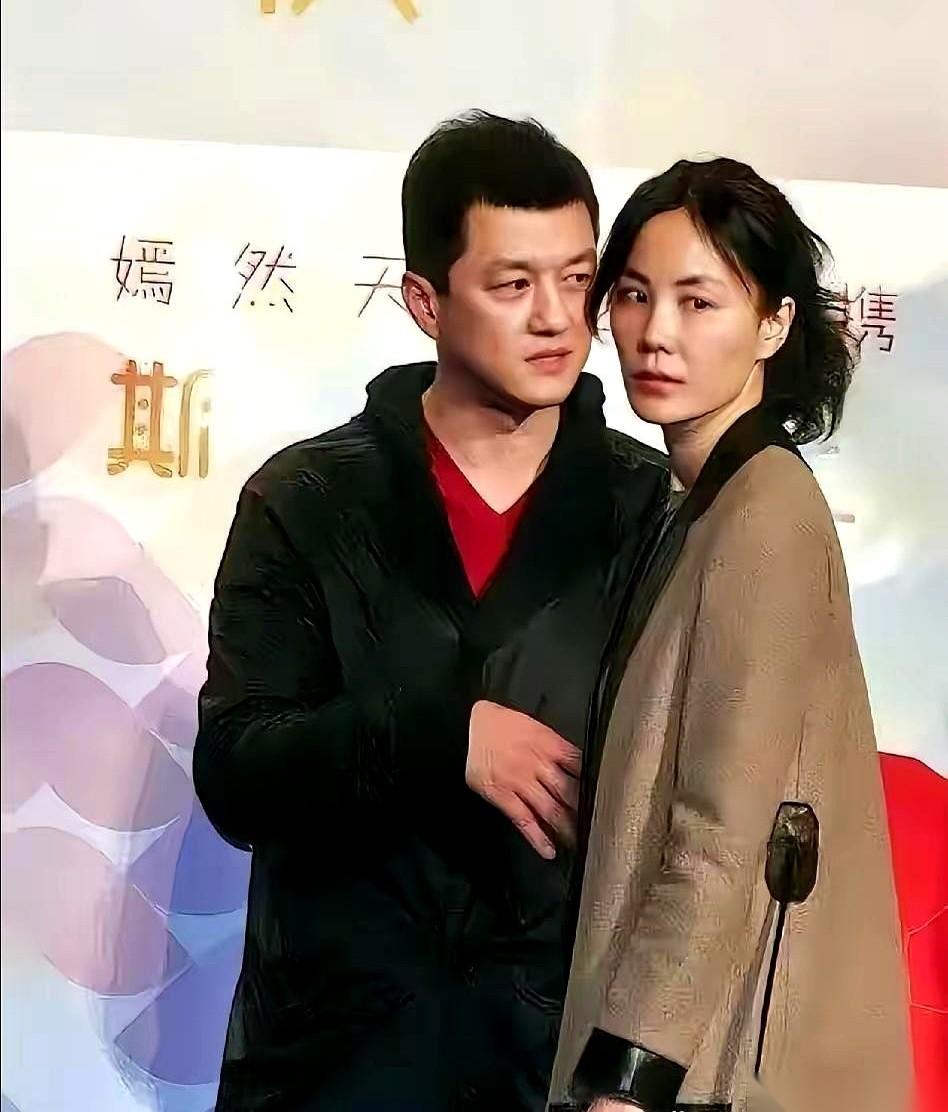 翻开天后那段旧婚姻的旧照，其实早早就写好了结局。不用听什么坊间传闻，单看画面就