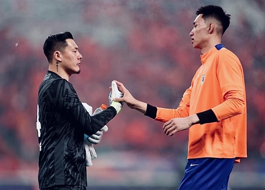 从现在的引援来看，新赛季山东泰山的主要目标大概率不是争冠。新赛季的工作重点或许