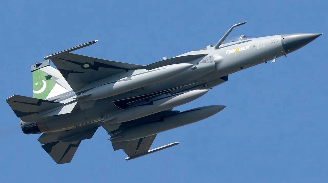 JF-17C枭龙Block3战斗机，被誉为南亚天空的“空中利刃”，其升级版B