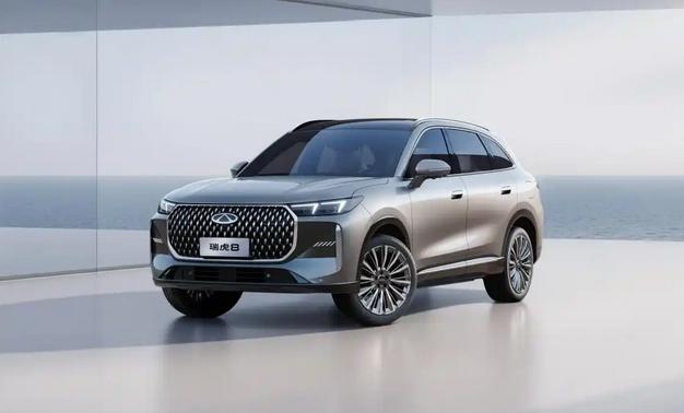 11月3日，全新奇瑞瑞虎8正式开启预售，新车共推出4款配置车型，预售价为10.5