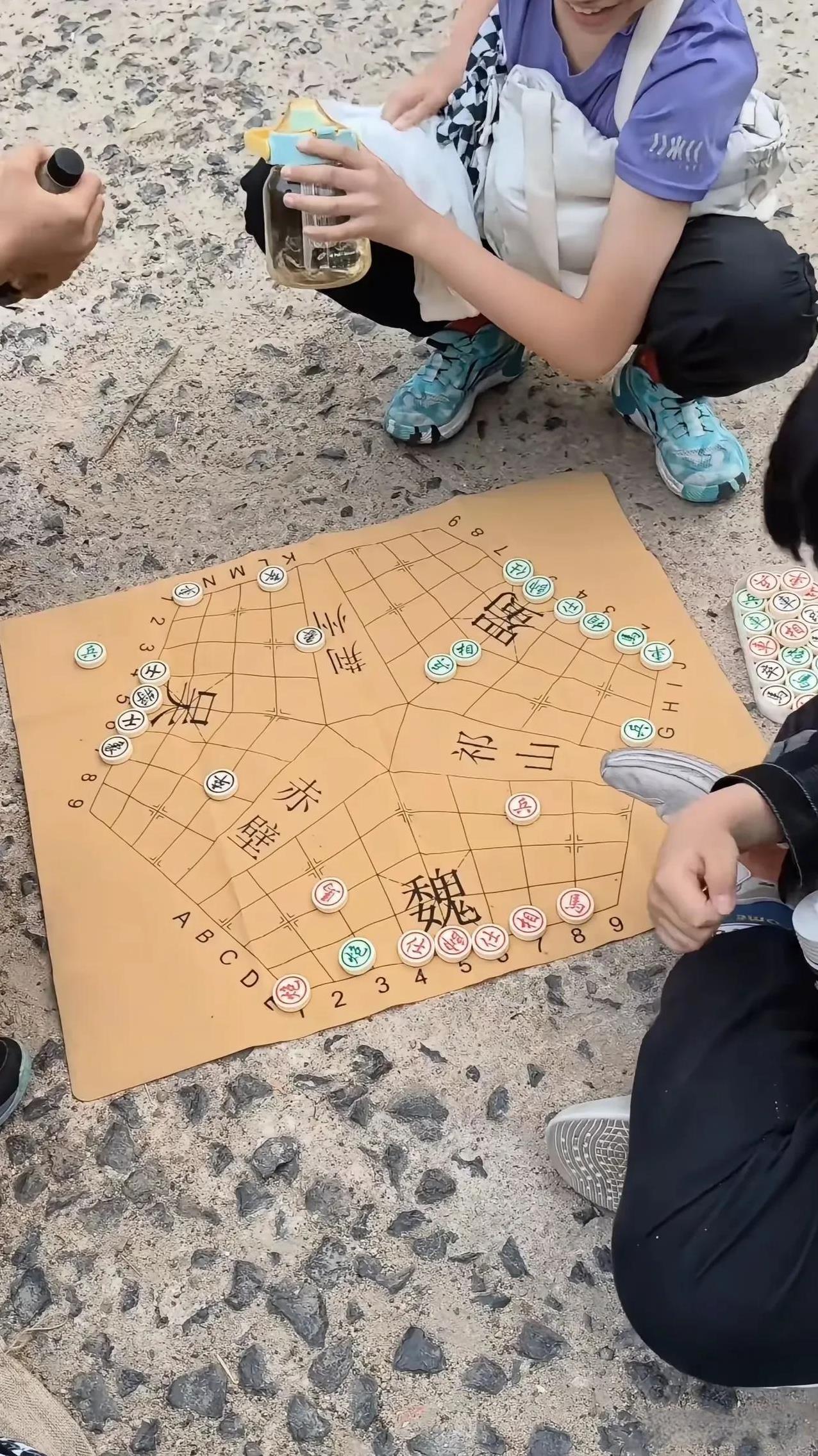 这不是象棋，这是三国杀[doge]