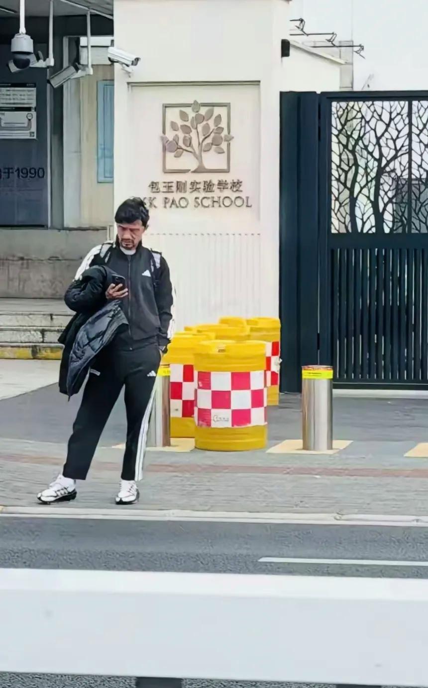 申花名宿这份家庭责任值得学习？他就是名帅谢晖！目前暂时没有带队留把经历放在了家庭