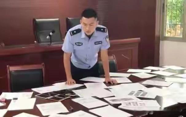 1991年厦门文化局副局长陈维成被判无期徒刑，罪名是盗窃文物。这人在任上偷了88