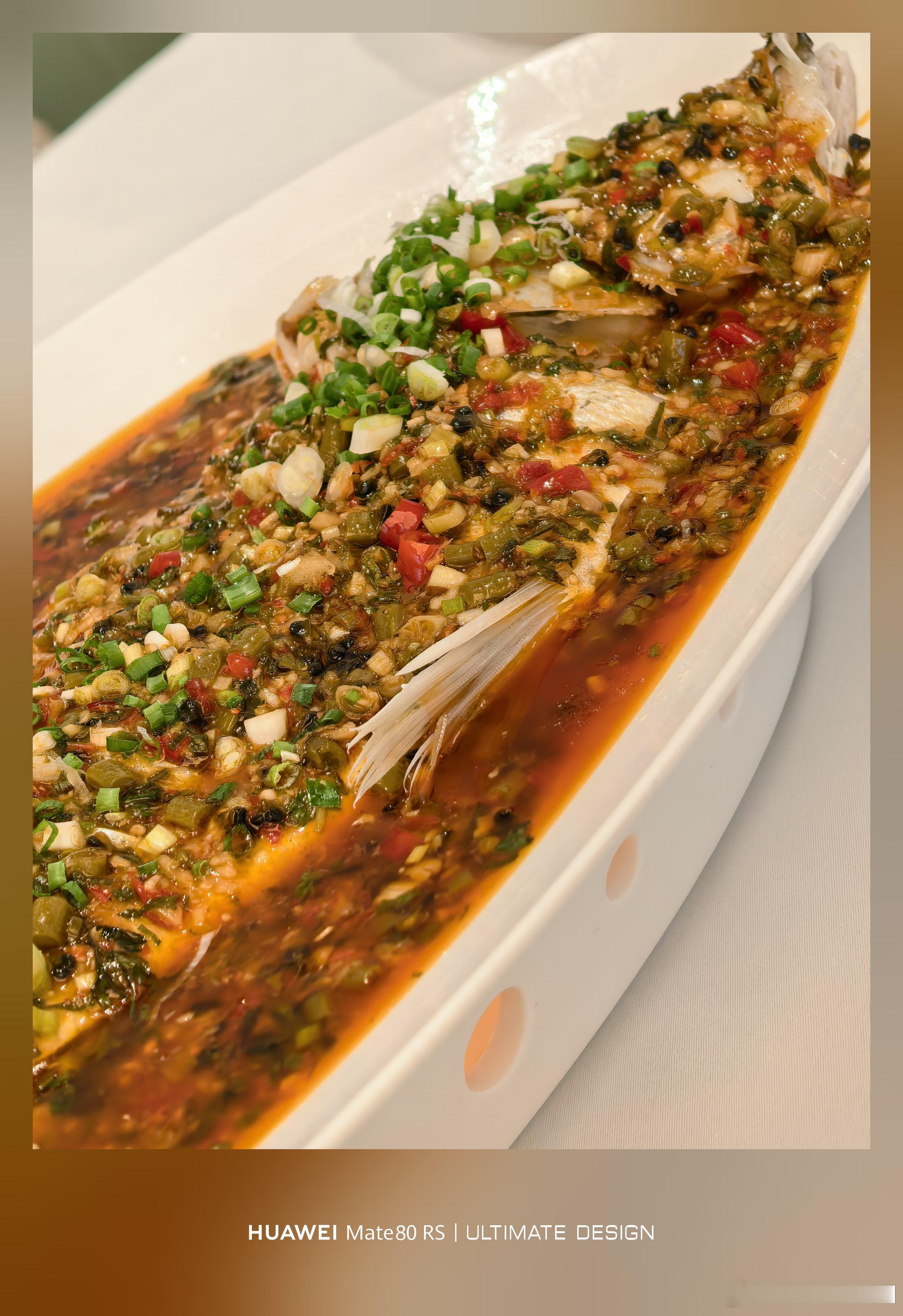 上午来温江华西医院做检查，抽了6管血想着中午好好吃顿饭，于是团购了一个两人餐～好