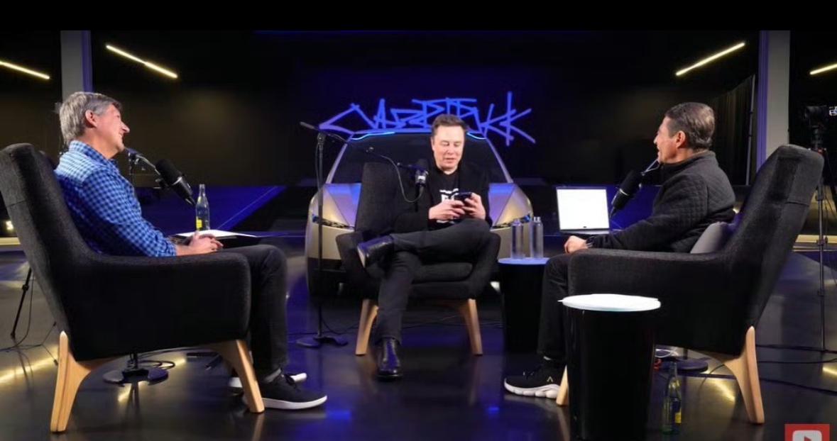 【琅河财经】马斯克炸裂观点：“你不要存退休金了，3年内机器人医生超越人类”一