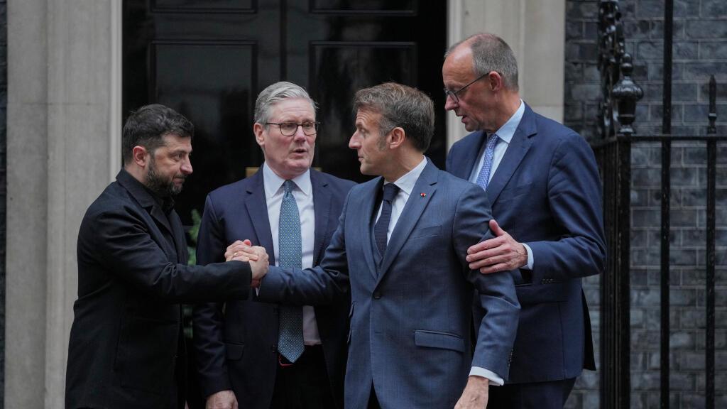 泽连斯基终于低头，公开承认无缘北约，把特朗普方案硬拆成了3份在伦敦与欧洲密谈