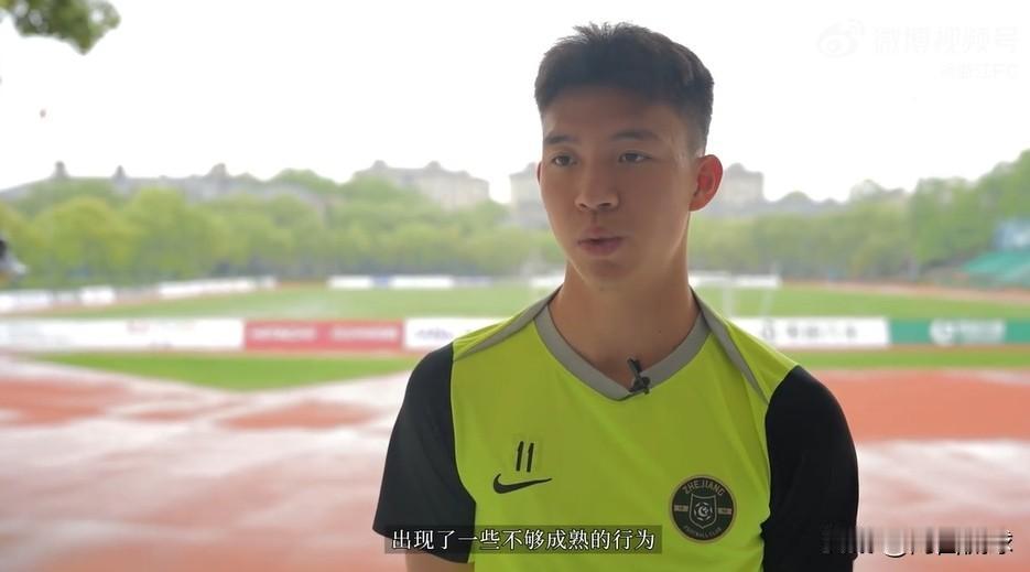 不用好高骛远加盟五大联赛，其实19岁王钰栋的留洋模板应该是日本球员田中聪。202